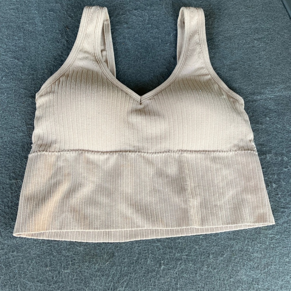 10 crop top with built-in bra